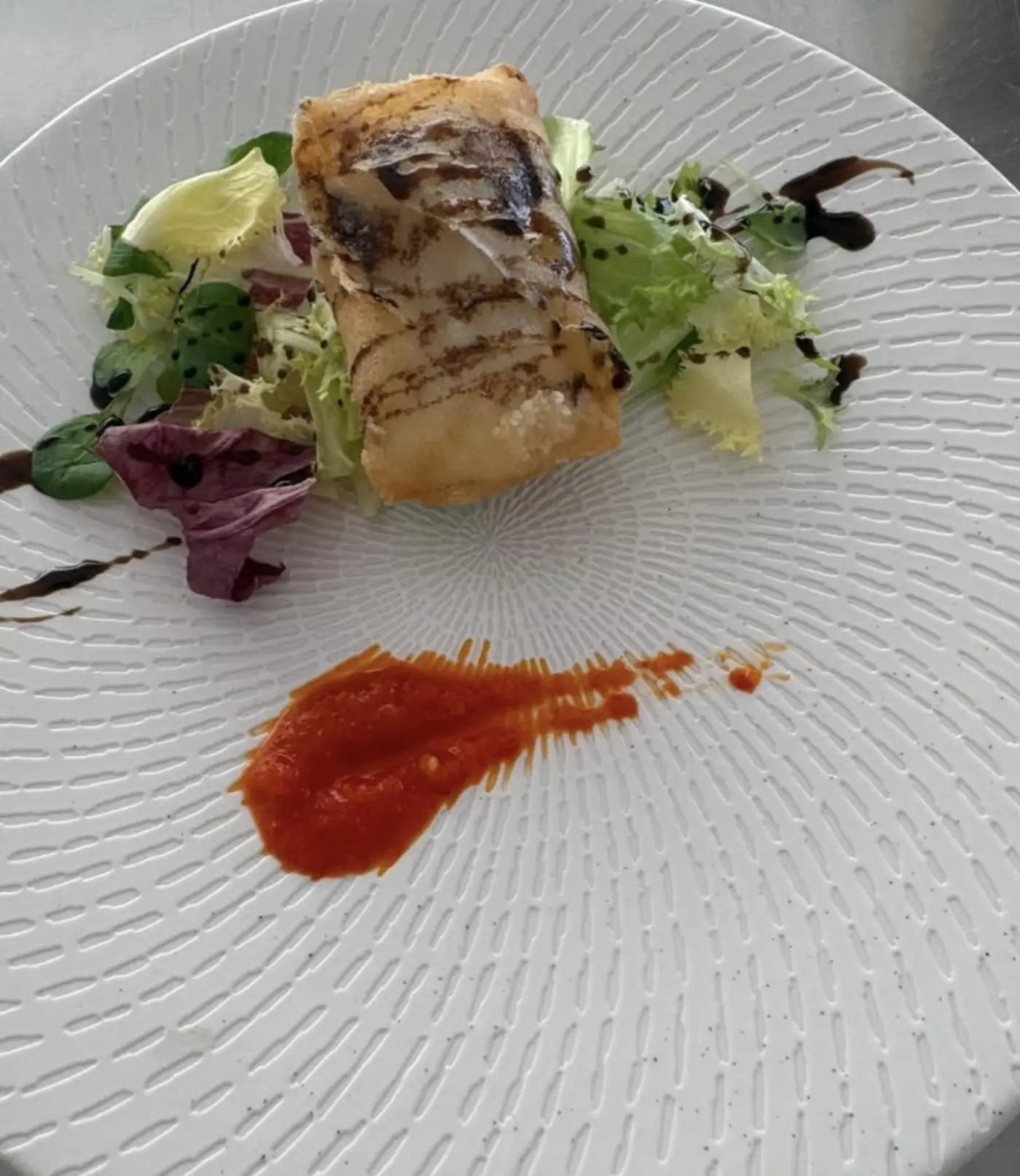 Crujiente de bacalao con brotes